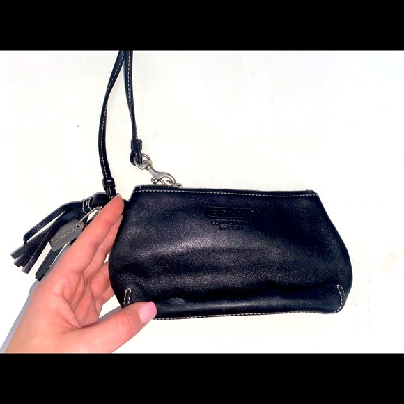 Black Leather Coach Wristlet - Picture 1 of 2